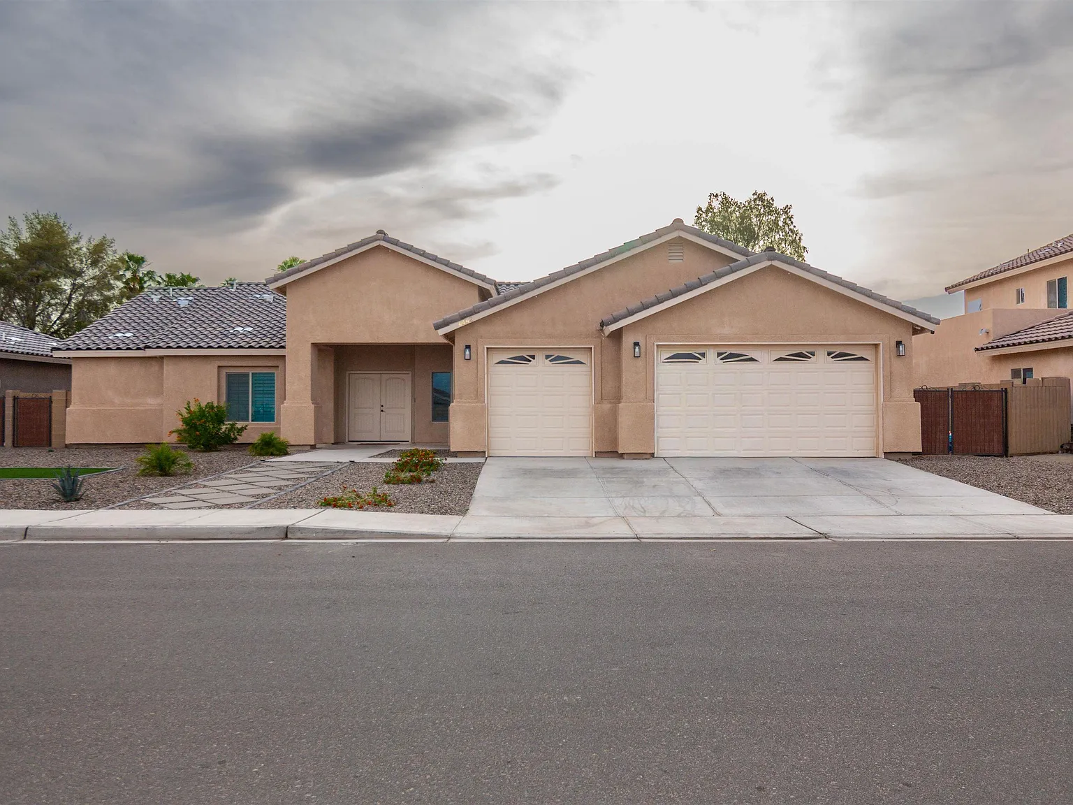 4 bed, 3.0 bath, 2024 sqft, $3,700 — Photo 1