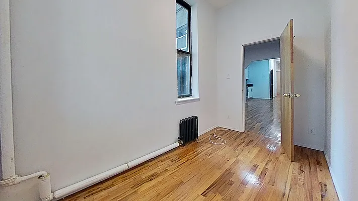 Rented by Bond New York | media 20