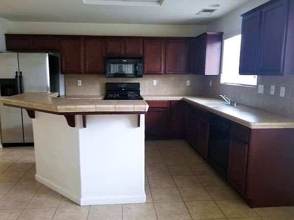 3rd image of 2348 N Heron Dr
