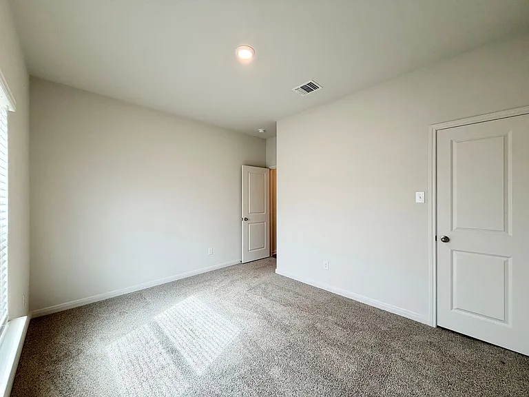 13404 Gitty Up Cir — Photo 3