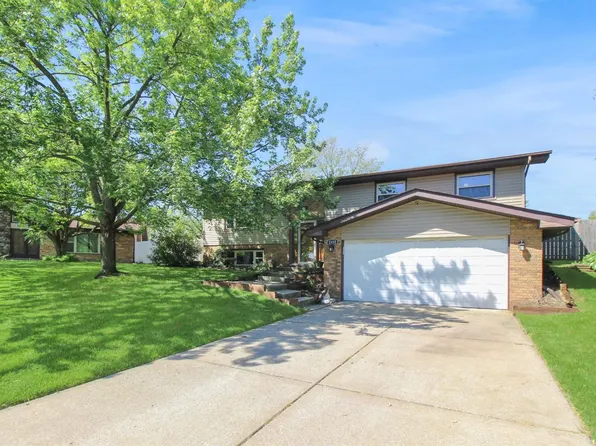 2332 Flint Ct, Dyer, IN 46311