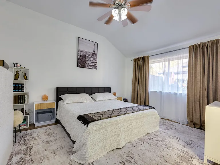 507 Clear Spring Ln — Photo 16