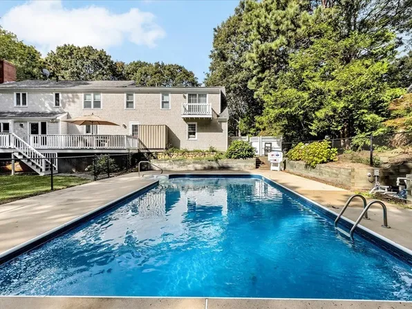 53 Olde Homestead Dr, Barnstable, MA 02630