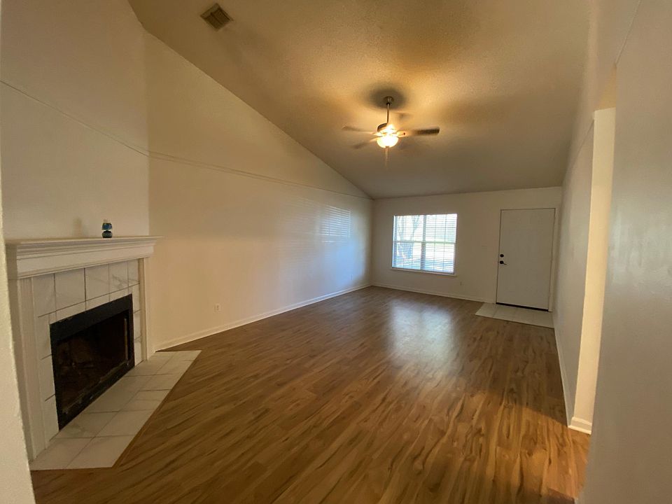 1st image of 2912 Gulfwind Dr W