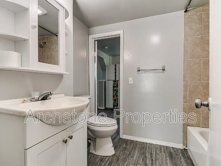 1233 N Grand Blvd — Photo 17