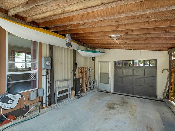 3rd image of 6045 Hunt St