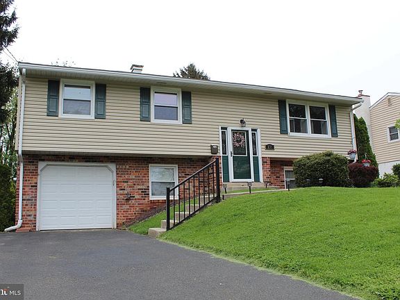 2nd image of 133 Brentwood Dr