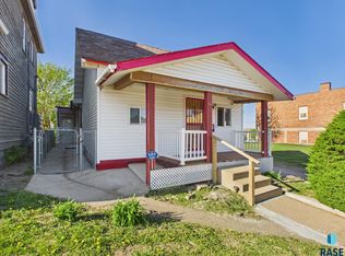 1017 E 8th St, Sioux Falls, SD 57103
