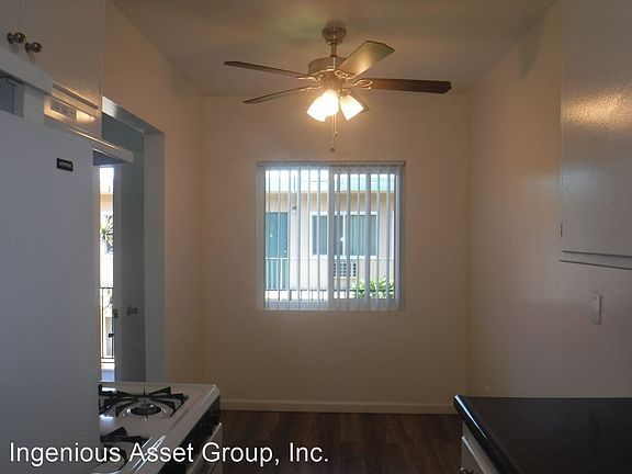 2nd image of 360 W Chevy Chase Dr #8255052