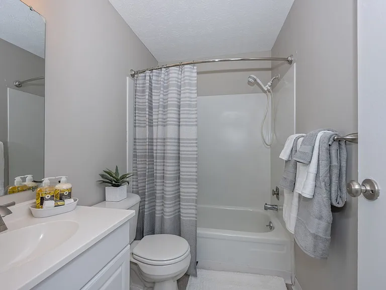 The Woodside Apartments - SPECIAL PROMOTIONS — Photo 28