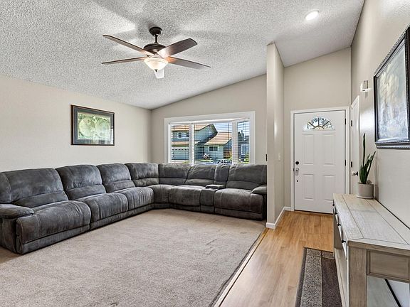 3rd image of 4526 Hillview Court