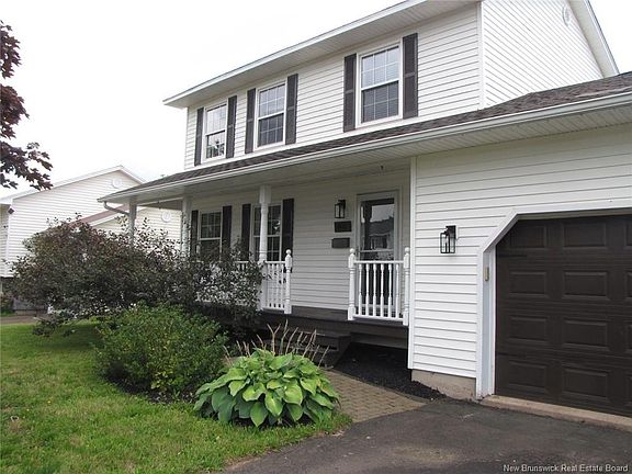 3rd image of 44 Greenhaven Dr