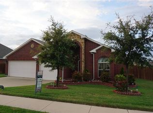4 Cherryridge Dr, Edgecliff Village, TX 76134