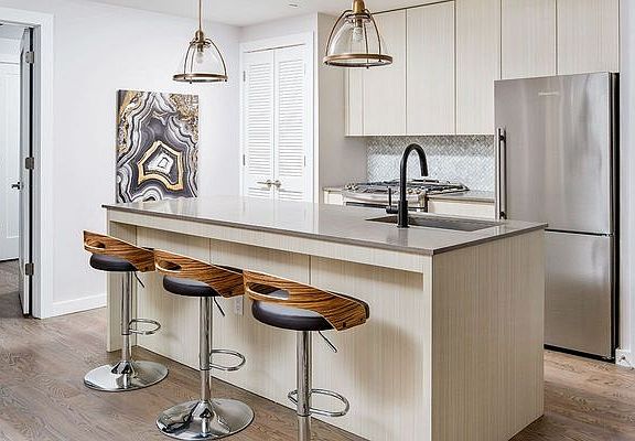 2nd image of 125 Parkside Ave #2P