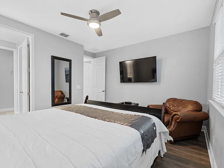 206 Aberdeen St — Photo 16