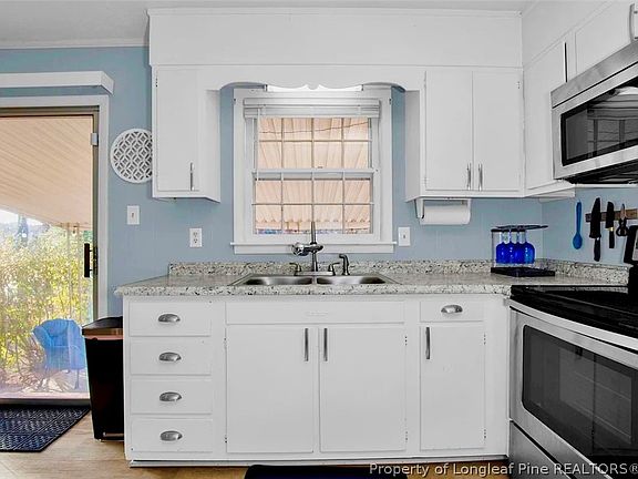 3rd image of 338 Lansdowne Rd