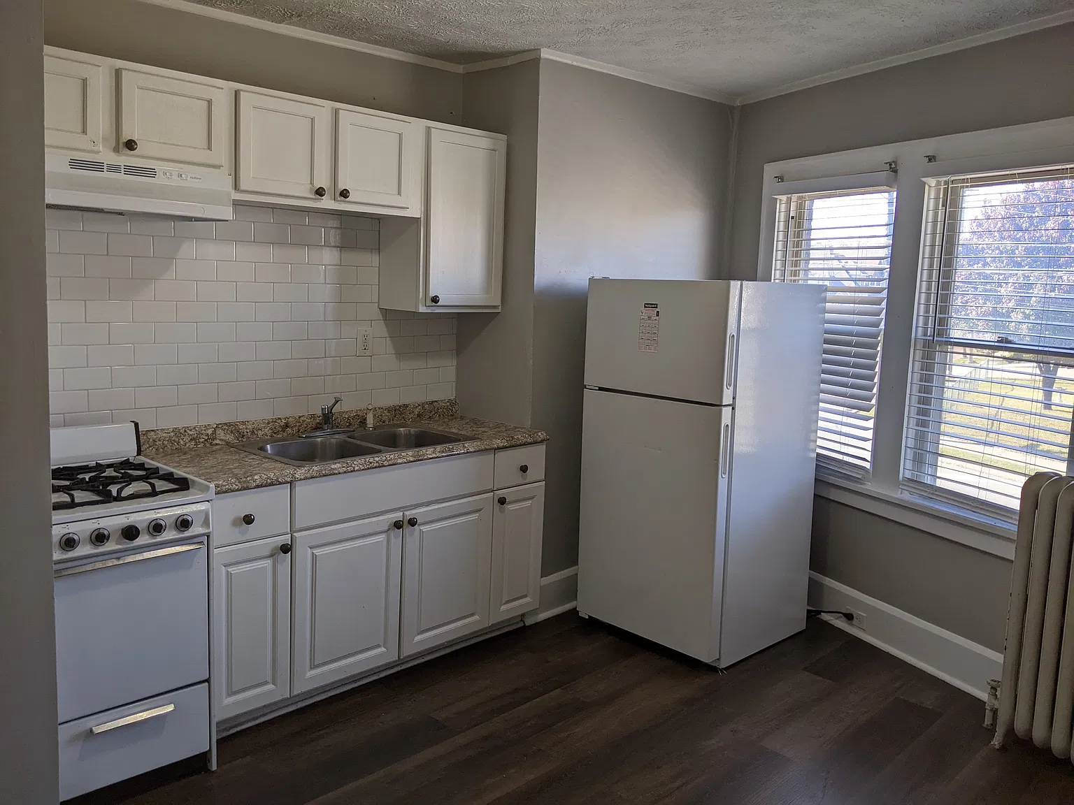 4505 Pearl Rd — Photo 3