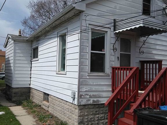 3rd image of 3629 N Pontiac Ave