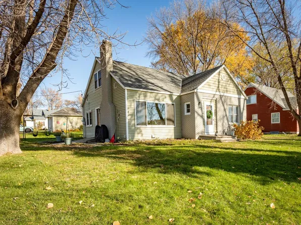 600 E 7th St, Starbuck, MN 56381