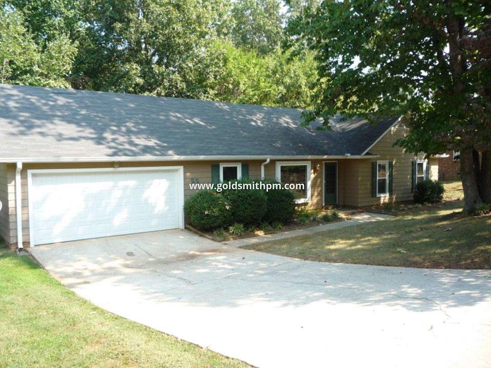 1st image of 22 Dawnwood Dr