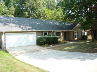 22 Dawnwood Dr, Greenville, SC 29615