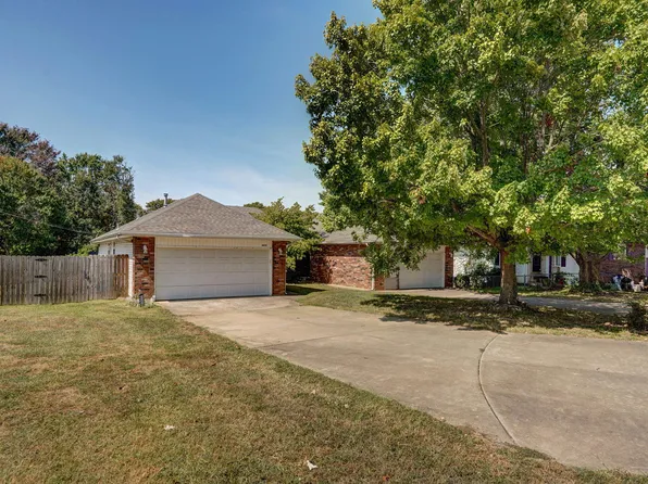 3497 S Parkmont Court, Springfield, MO 65807