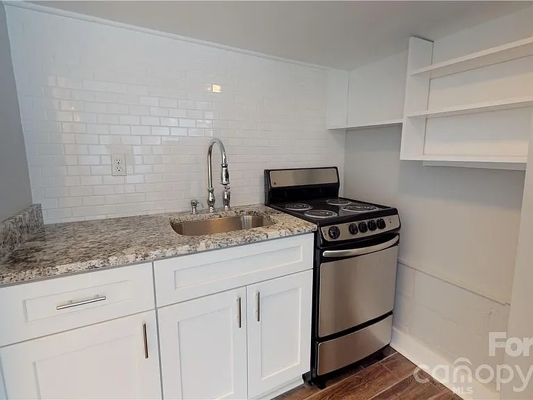428 Hawthorne Ln #5 — Photo 6