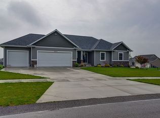 8970 Plantation Dr SW, Byron Center, MI 49315