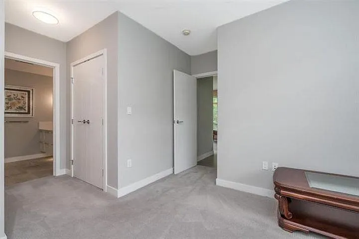 1975 154th St — Photo 10