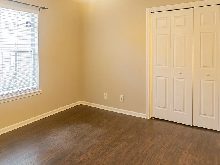 1714 Ashmore Green Dr — Photo 10
