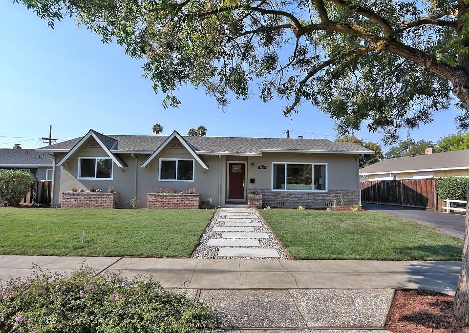 1st image of 1641 Carmel Dr