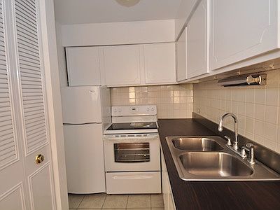 2nd image of 441 W Barry Ave APT 530