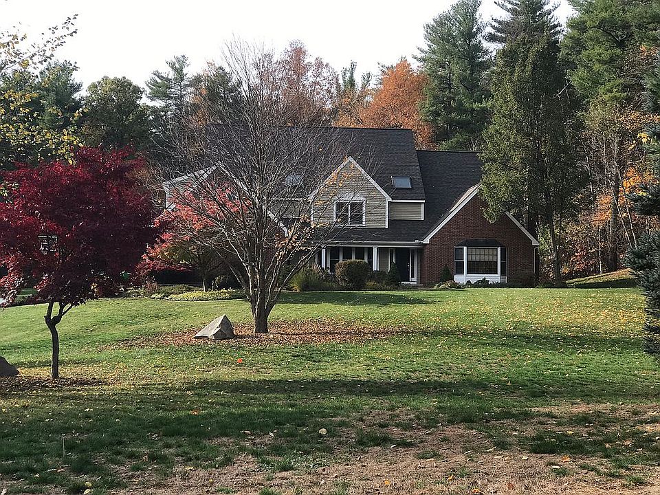 2nd image of 33 N Pepperell Rd