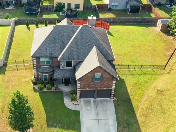 619 Baffling Ln, Fairburn, GA 30213