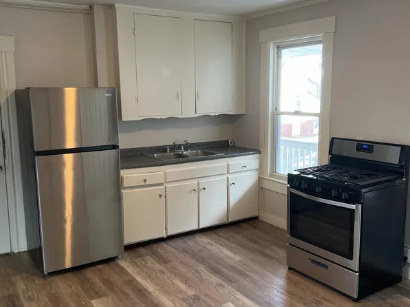 190-2 Spruce St, Manchester, NH 03103