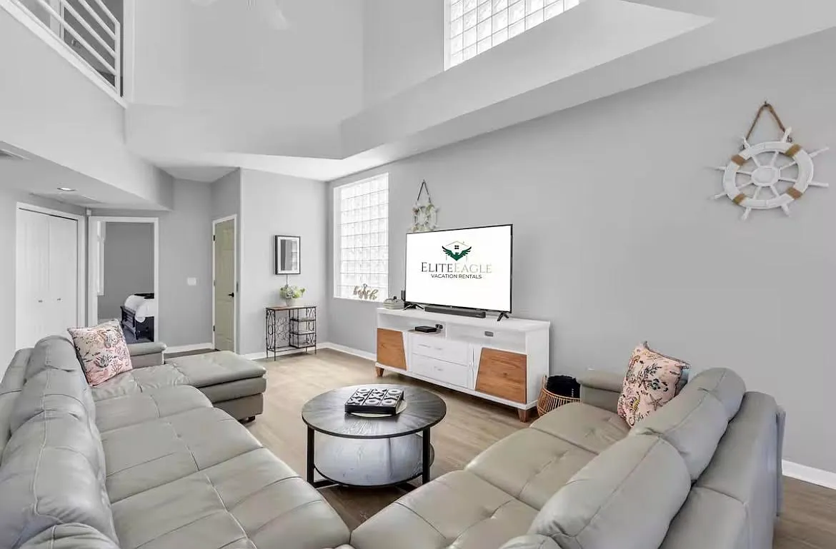 4 bed, 3288 sqft, $7,000 — Photo 2