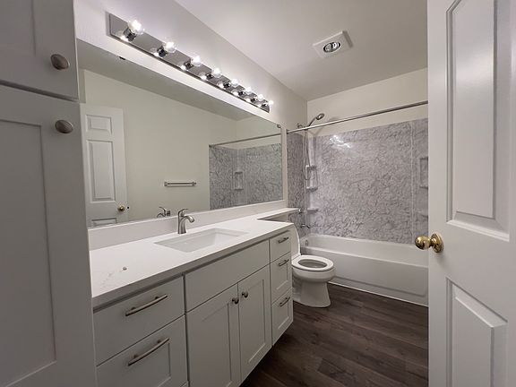 2nd image of 18501 SE Newport Way Unit G234