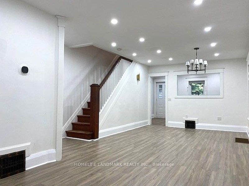 Toronto House for rent - 3 Bedrooms — photo 2