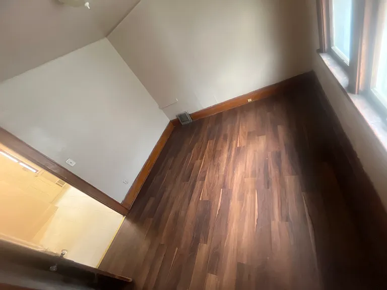 2nd bedroom(different angle)