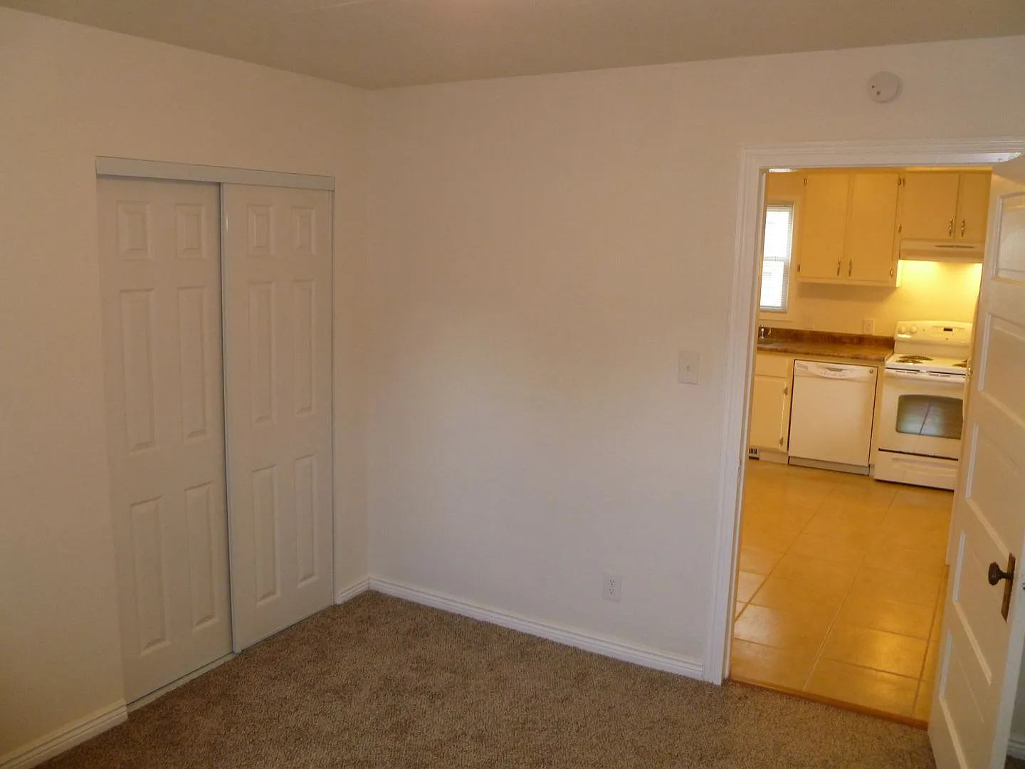 Charming 2-bedroom, 2-bath home in Kersey, CO — Photo 4