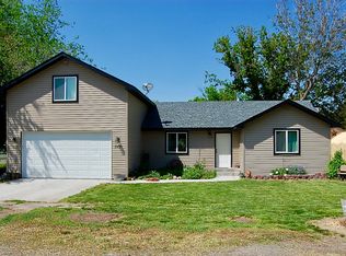 540 3rd Ave E, Wendell, ID 83355
