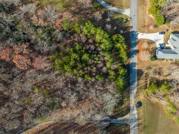 34 E Heritage Dr NE, Rydal, GA 30171