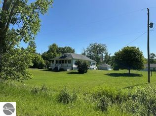 2393 Oates Rd, Tawas City, MI 48763