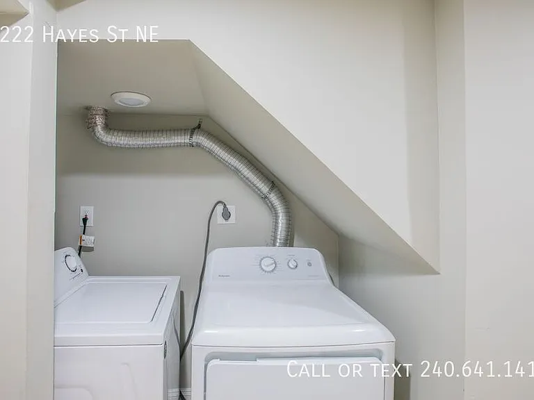 5222 Hayes St NE — Photo 16