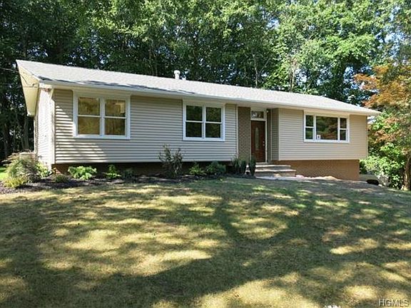 4th image of 19 Victoria Dr