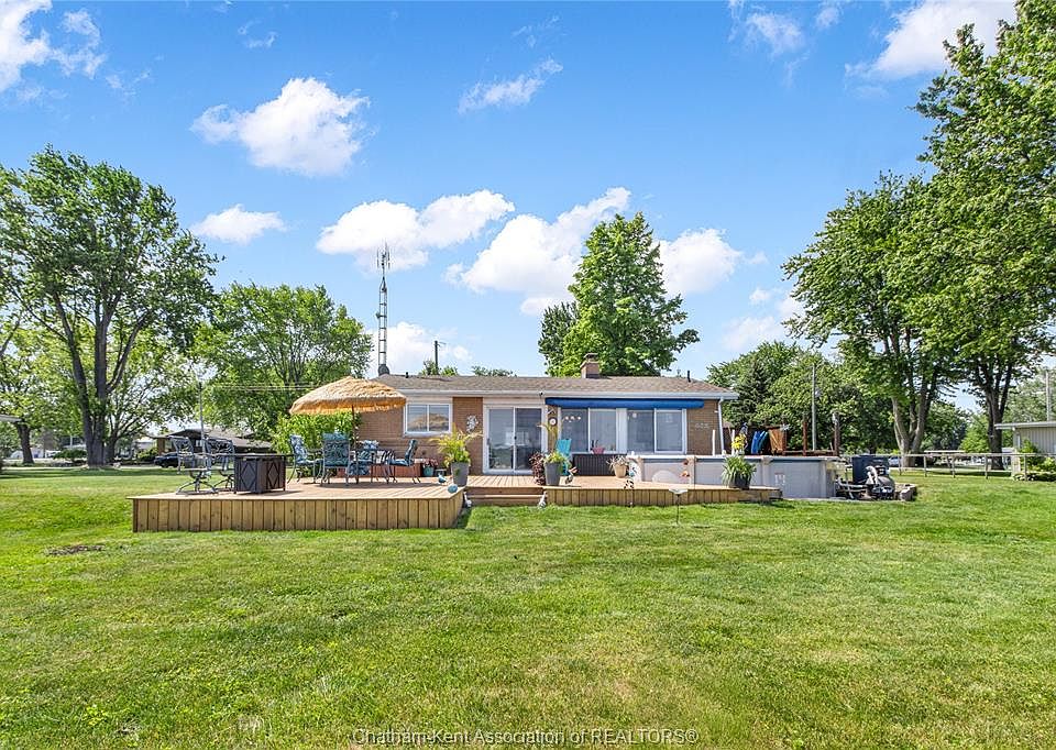1st image of 95 Island Cres