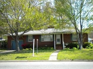 128 Nicewood Dr, Newport News, VA 23602