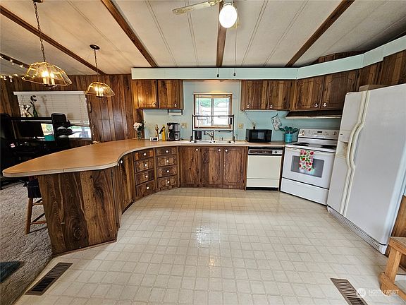 4th image of 159 136TH Street S #6A