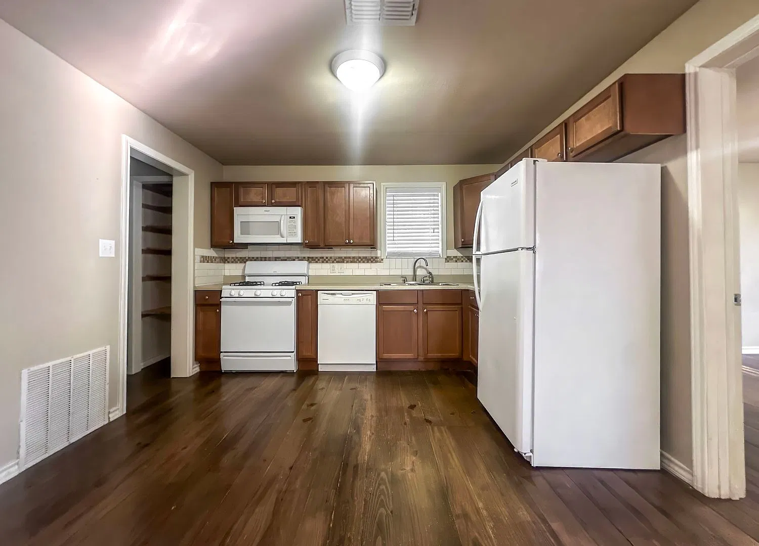 2 Bedroom 1 Bathroom House for Rent in Texarkana, AR! — Photo 2