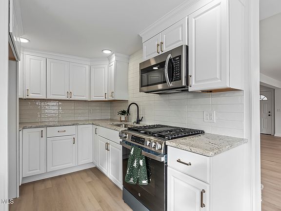 2nd image of 9 Michigan Avenue